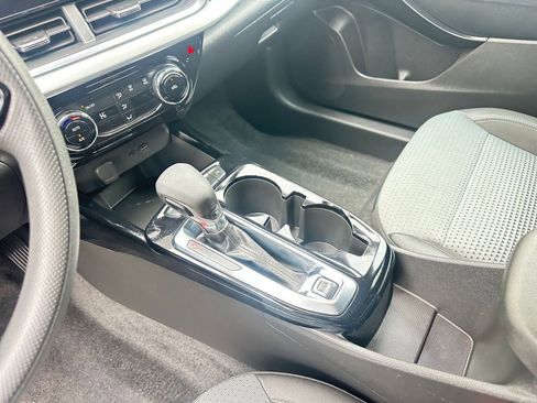 Used 2025 Chevrolet Trax LT image 41