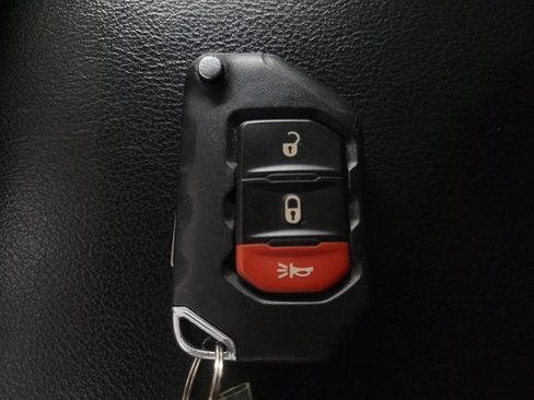 Used 2019 Jeep Wrangler Unlimited Sport S AWD/4WD image 32