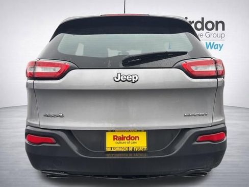 Used 2017 Jeep Cherokee Sport AWD/4WD image 5
