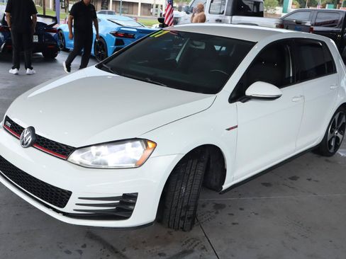 Used 2017 Volkswagen GTI S FWD image 9