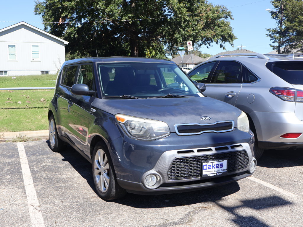 Used 2016 Kia Soul + FWD image 3