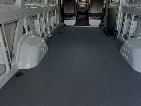 Used 2024 Mercedes-Benz Sprinter 2500 image 14