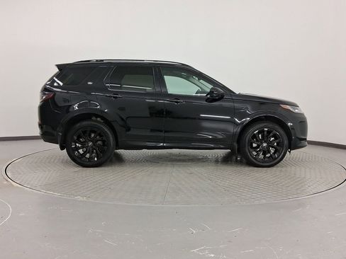 New 2025 Land Rover Discovery Sport S image 8