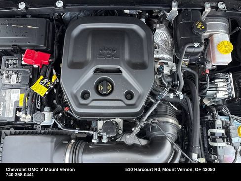 Used 2026 Jeep Wrangler Unlimited Sahara AWD/4WD image 26