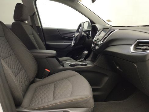 Used 2020 Chevrolet Equinox LT image 21