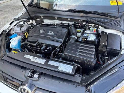 Used 2019 Volkswagen Golf R 4-Door AWD/4WD image 29