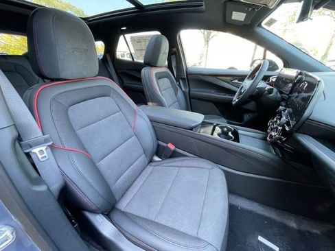 New 2025 Chevrolet Blazer EV RS image 29