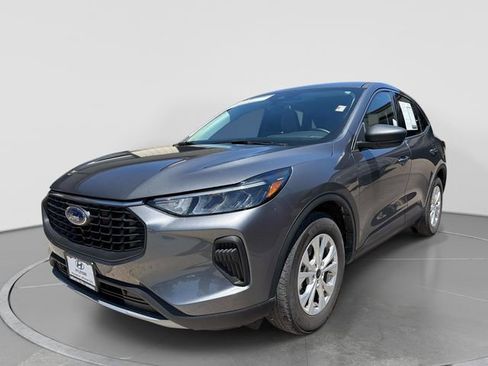 Used 2024 Ford Escape Active w/ Cold Weather Package FWD image 8