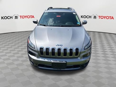 Used 2016 Jeep Cherokee Limited AWD/4WD image 2