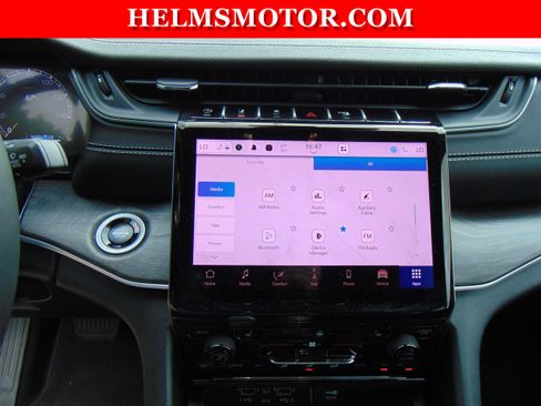 Certified 2025 Jeep Grand Cherokee Limited AWD/4WD image 30
