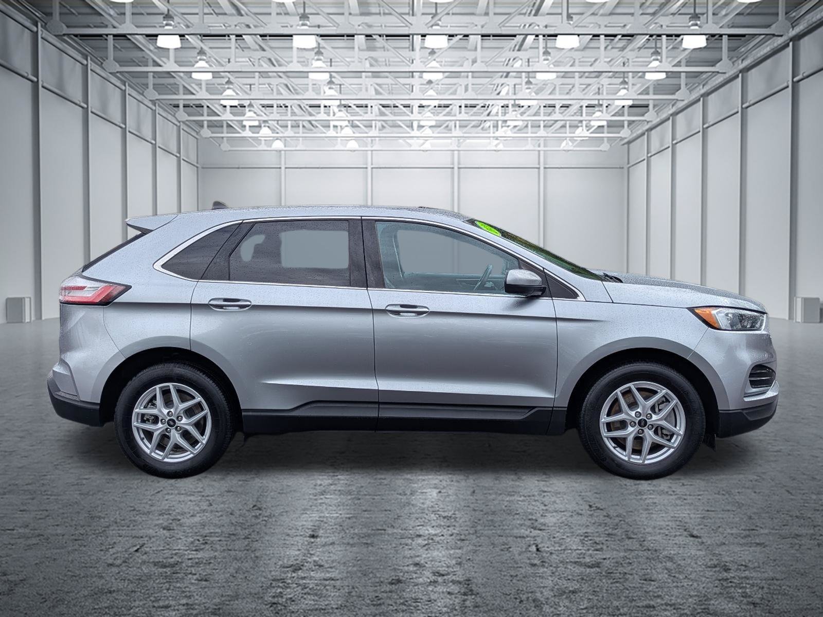 Used 2024 Ford Edge SEL AWD/4WD image 6