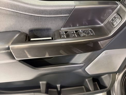 Used 2022 Ford F150 Lariat w/ Equipment Group 502A High image 12