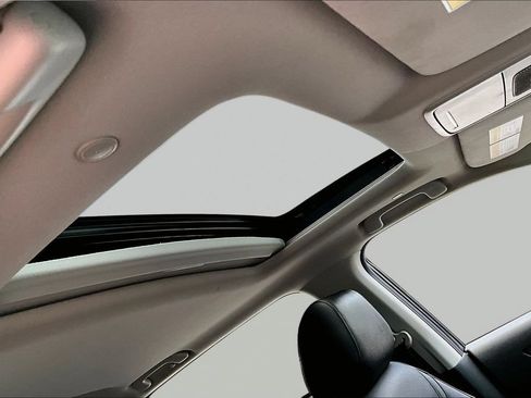 Used 2025 Honda CR-V EX image 21
