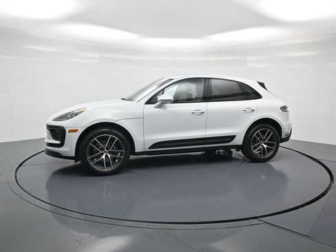 Certified 2026 Porsche Macan image 2