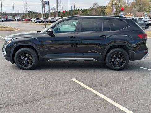 New 2026 Volkswagen Atlas Peak Edition image 7