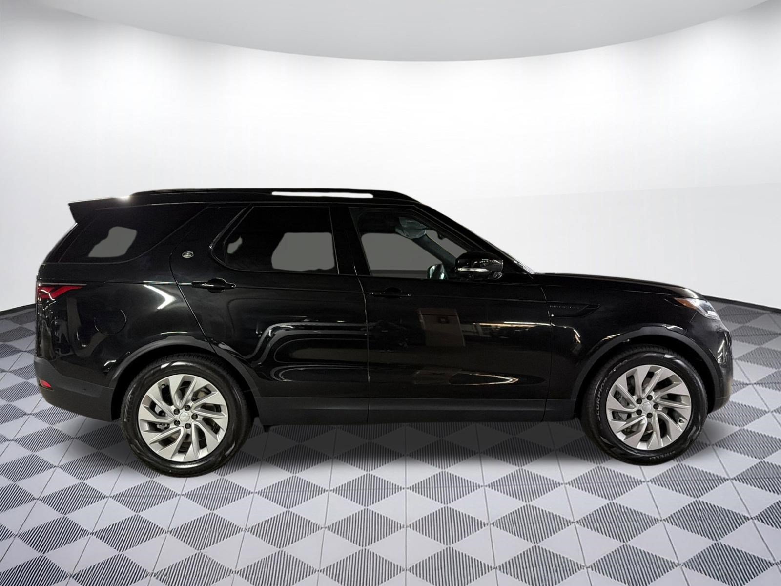 New 2026 Land Rover Discovery S AWD/4WD image 7