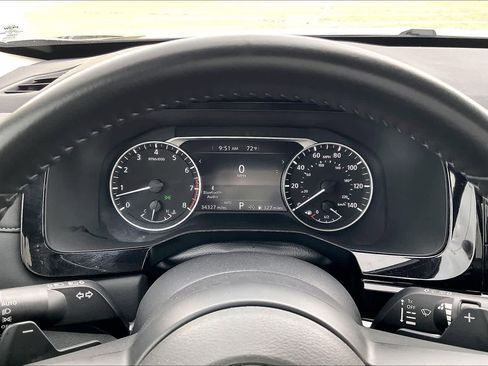 Used 2025 Nissan Pathfinder SV AWD/4WD image 16