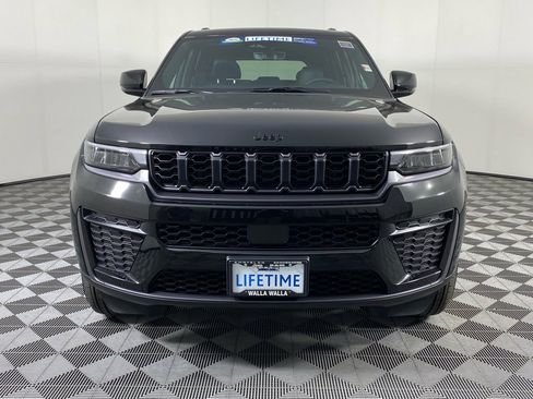 New 2026 Jeep Grand Cherokee Altitude AWD/4WD image 15