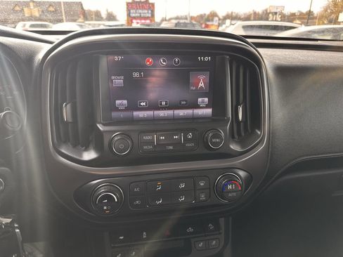 Used 2015 GMC Canyon SLE w/ All-Terrain Package image 13