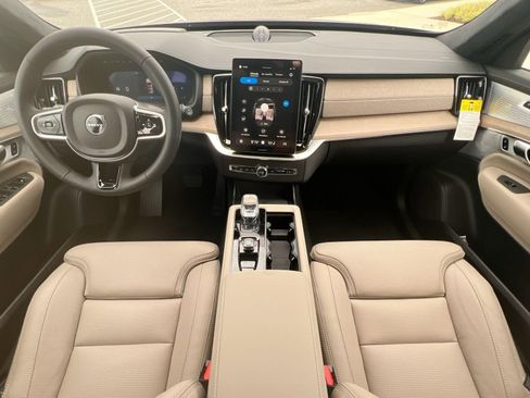 New 2026 Volvo XC90 B6 Ultra w/ Lounge Package image 22