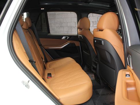 Used 2024 BMW X5 sDrive40i image 47