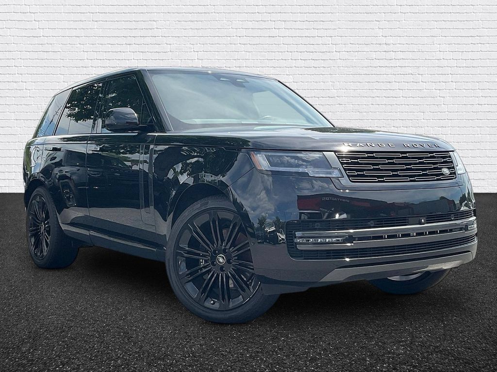 Used 2025 Land Rover Range Rover SE AWD/4WD image 3