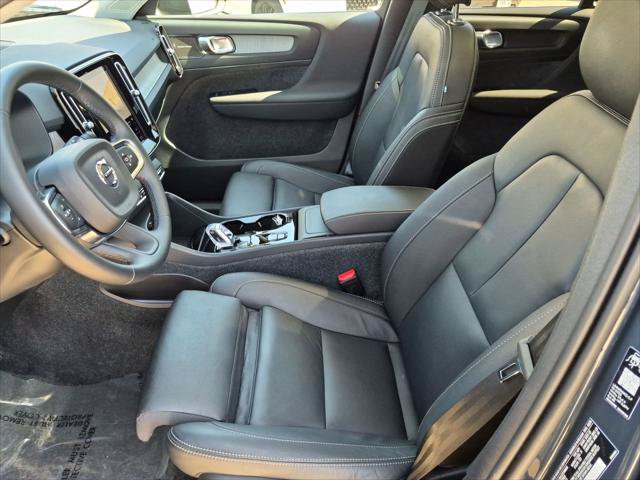 Used 2026 Volvo XC40 B5 Plus AWD/4WD image 21