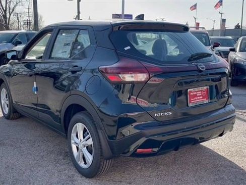 New 2025 Nissan Kicks Play S image 21