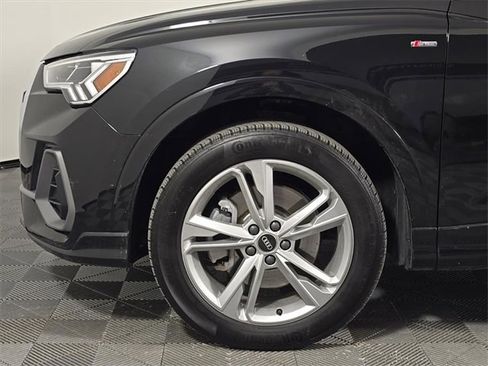 Used 2022 Audi Q3 2.0T Premium Plus image 11