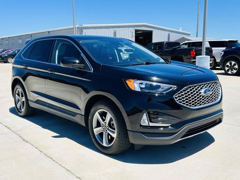 Used 2024 Ford Edge SEL w/ Convenience Package AWD/4WD image 2
