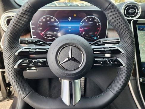 Certified 2025 Mercedes-Benz GLC 300 4MATIC image 17