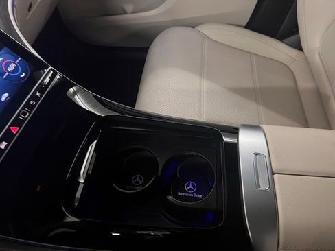 Used 2025 Mercedes-Benz GLC 350e 4MATIC image 31