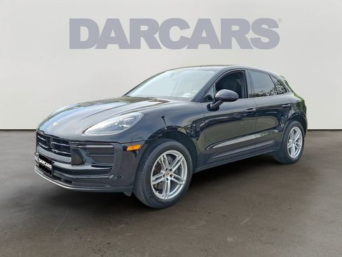 Used 2023 Porsche Macan AWD/4WD image 3