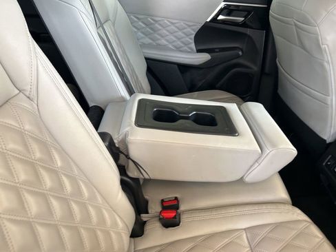 Used 2023 Mitsubishi Outlander SEL image 29