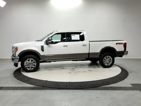 Used 2019 Ford F250 King Ranch w/ King Ranch Ultimate Package AWD/4WD image 5