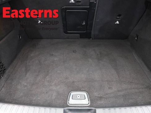 Used 2019 Mercedes-Benz GLA 250 4MATIC w/ Premium Package image 9