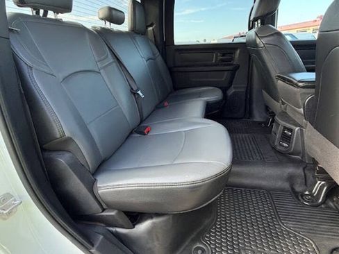 Used 2022 RAM 2500 Tradesman w/ Chrome Appearance Group AWD/4WD image 16