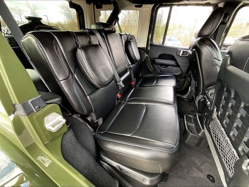 Used 2023 Jeep Wrangler Unlimited Rubicon 4xe w/ Steel Bumper Group image 16