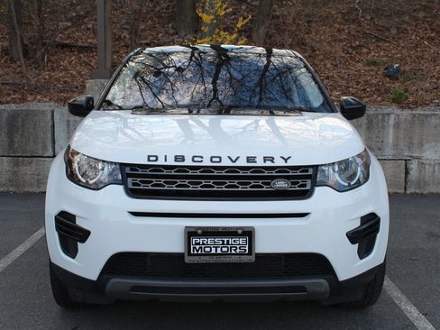 Used 2017 Land Rover Discovery Sport SE AWD/4WD image 3