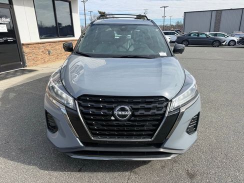 Used 2023 Nissan Kicks SR w/ SR Premium Package image 10