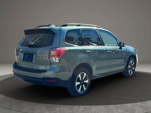 Used 2018 Subaru Forester 2.5i Premium w/ All-Weather Package image 5