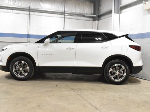 Used 2025 Chevrolet Blazer LT AWD/4WD image 25