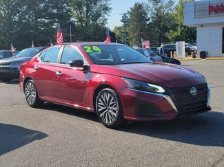 Used 2024 Nissan Altima 2.5 SV image 1