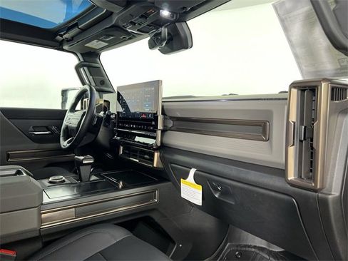 Used 2025 GMC Hummer EV 3X w/ LPO, Cargo Utility Package image 30
