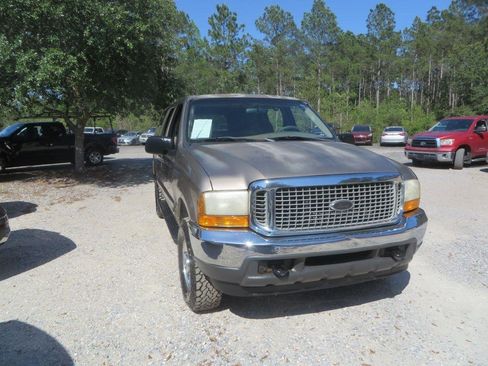 Used 2000 Ford Excursion XLT AWD/4WD image 4