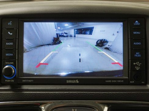 Used 2016 Chrysler Town & Country Touring w/ Driver Convenience Group FWD image 26