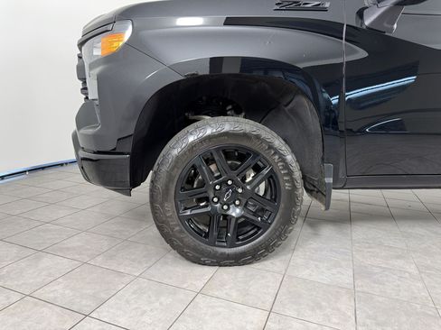 Used 2026 Chevrolet Silverado 1500 Custom Trail Boss w/ Midnight Edition AWD/4WD image 12
