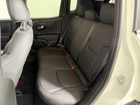 Used 2023 Jeep Renegade Trailhawk w/ Trailhawk Elite Group image 13