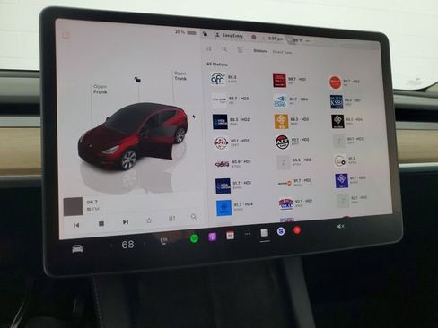 Used 2023 Tesla Model Y Long Range AWD/4WD image 27
