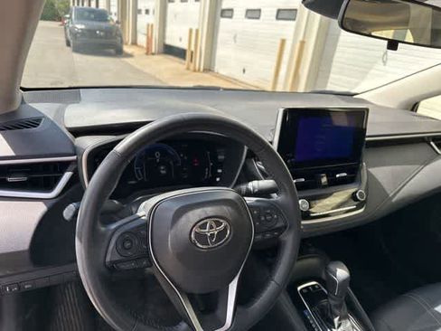 Used 2023 Toyota Corolla XLE FWD image 7